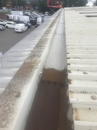 Specialist Cleaning - Gutter Cleaning 002