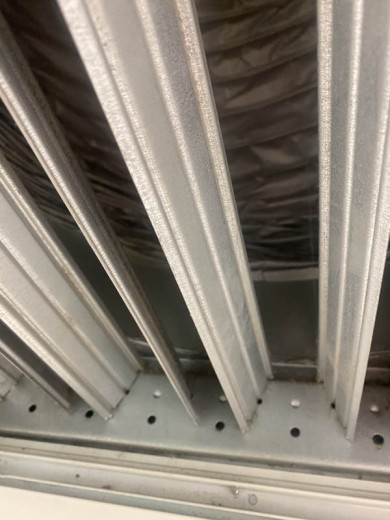 Specialist cleaning - air con units vents - 005