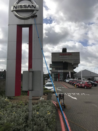 Reach Wash Window Cleaning - Collister Limited 012