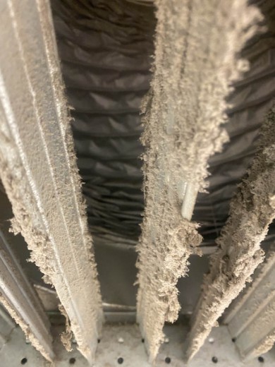 Specialist cleaning - air con units vents - 004